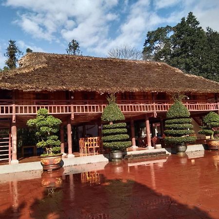 A Lin Homestay Bac Ha Buitenkant foto