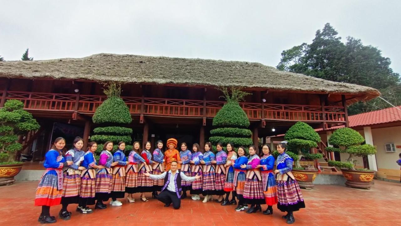 A Lin Homestay Bac Ha Buitenkant foto
