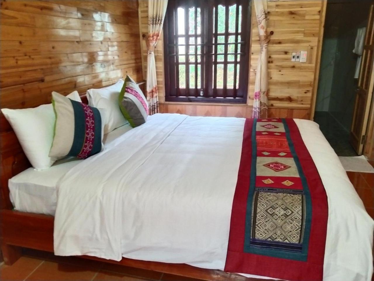 A Lin Homestay Bac Ha Buitenkant foto