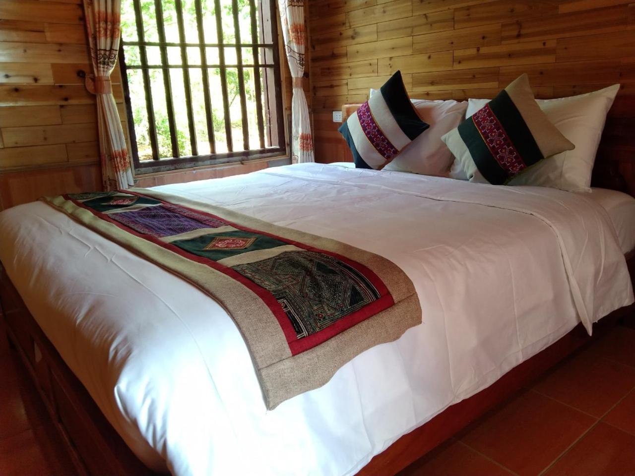A Lin Homestay Bac Ha Buitenkant foto