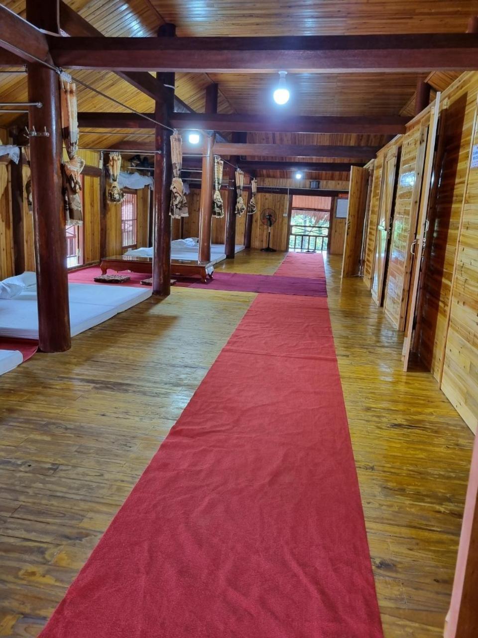 A Lin Homestay Bac Ha Buitenkant foto