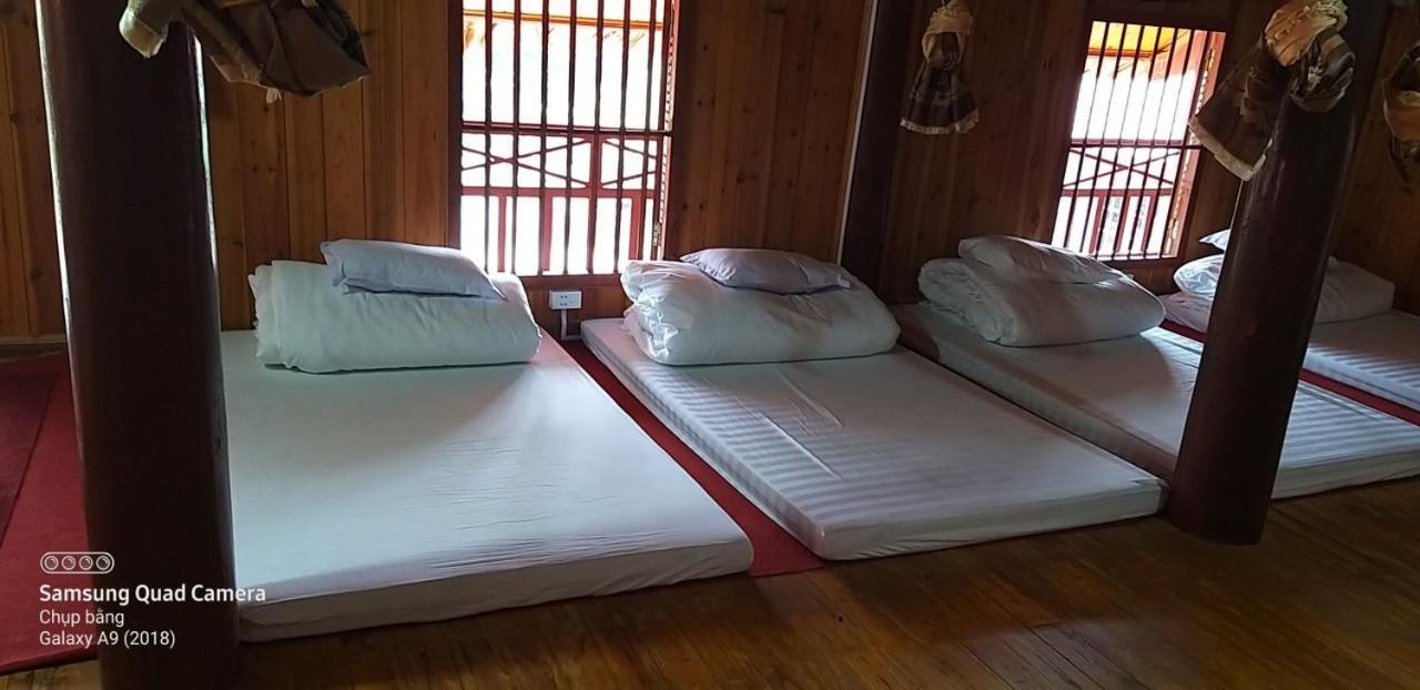 A Lin Homestay Bac Ha Buitenkant foto